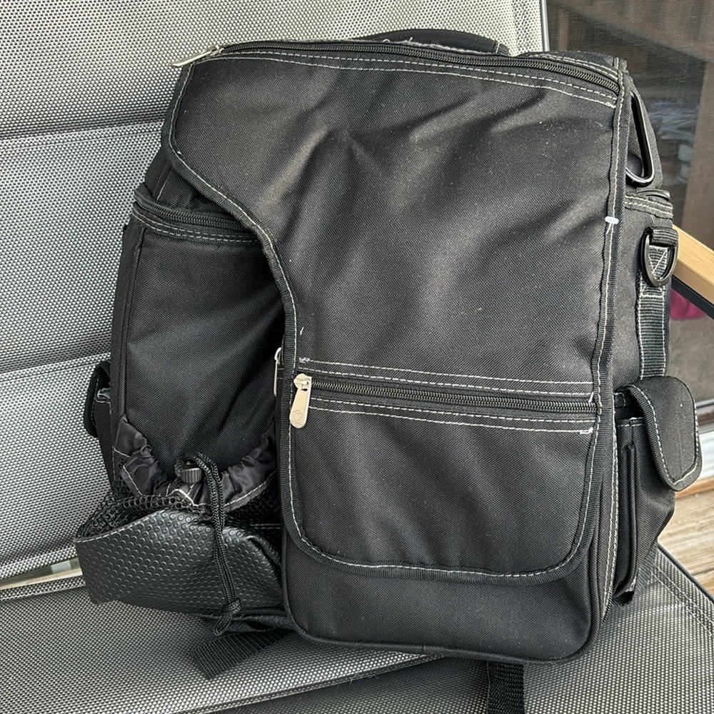New ONIVA PICNIC TIME Backpack 5 X 16 X 14” Nine Compartments Black Double Zip
